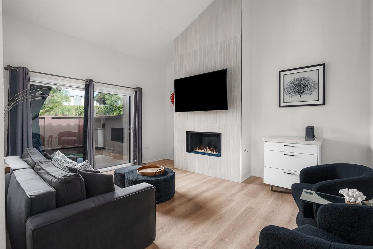 236 Reef Court - Photo 3 of 27