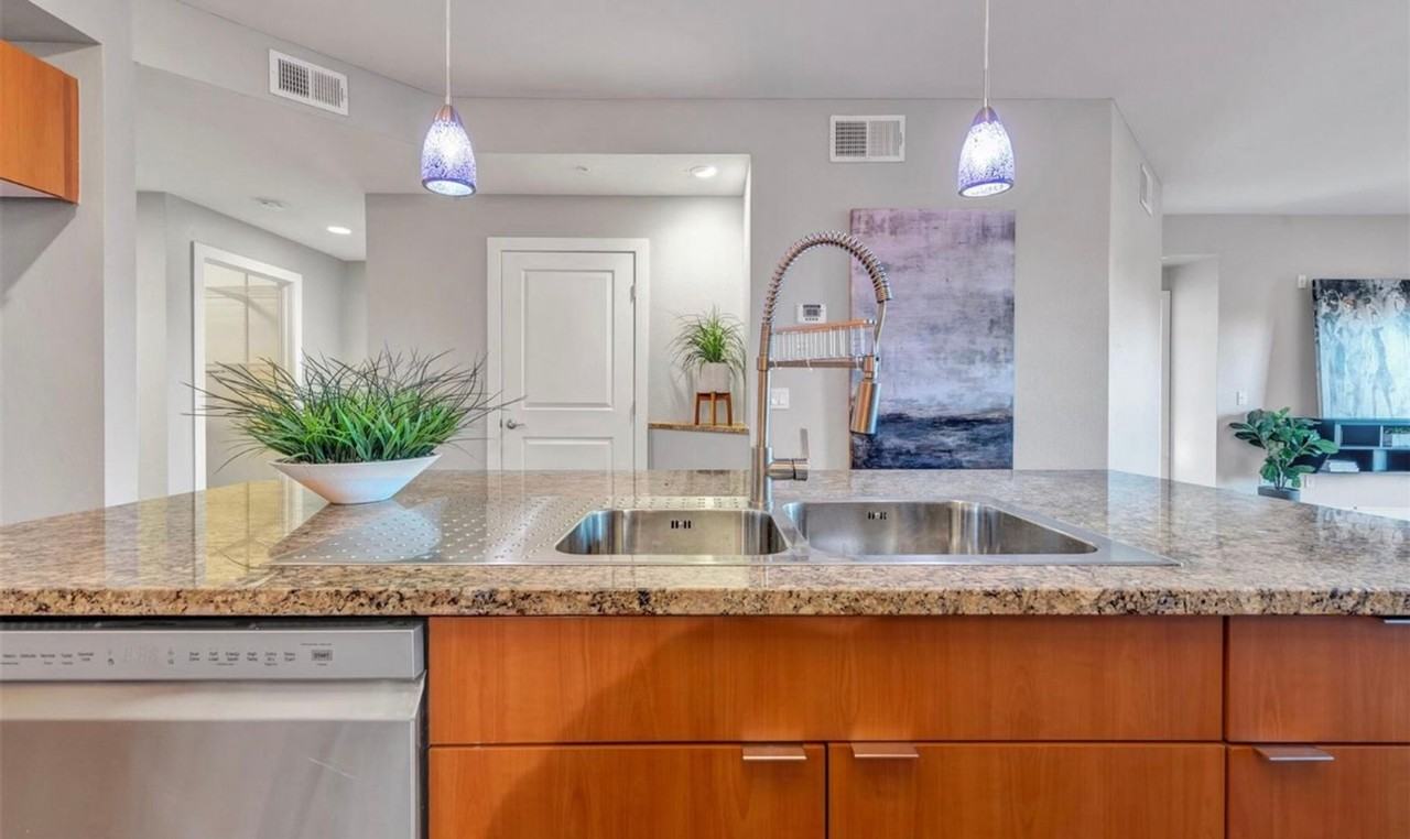 2240 Clay Street #510 - Photo 6 of 20