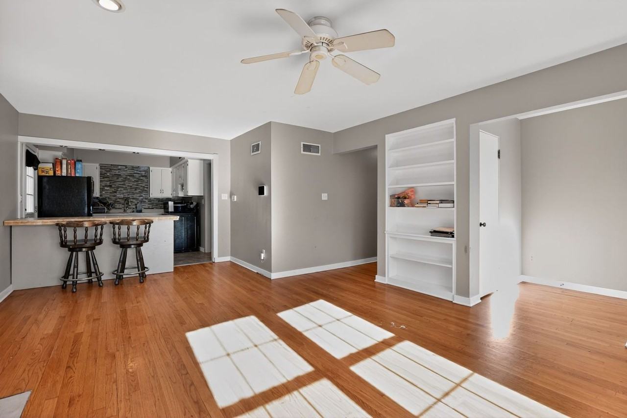 800 W Joliet St - Photo 4 of 32