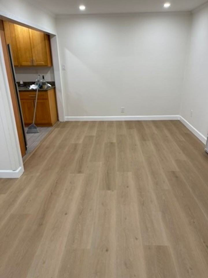 367 Azalia Dr - Photo 3 of 9