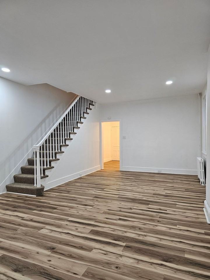 921 West Poplar Street - Photo 2 of 14