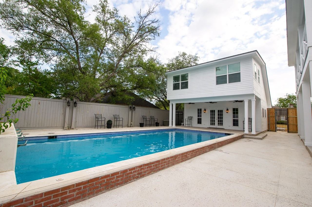 701 Hereford Street #A - Photo 2 of 12