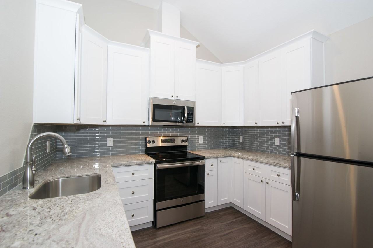 701 Hereford Street #A - Photo 3 of 12