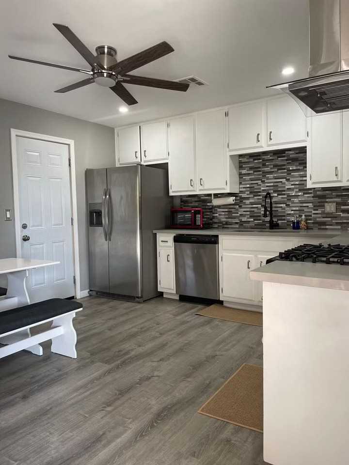 1600 North Sierra View Street - Photo 3 of 7