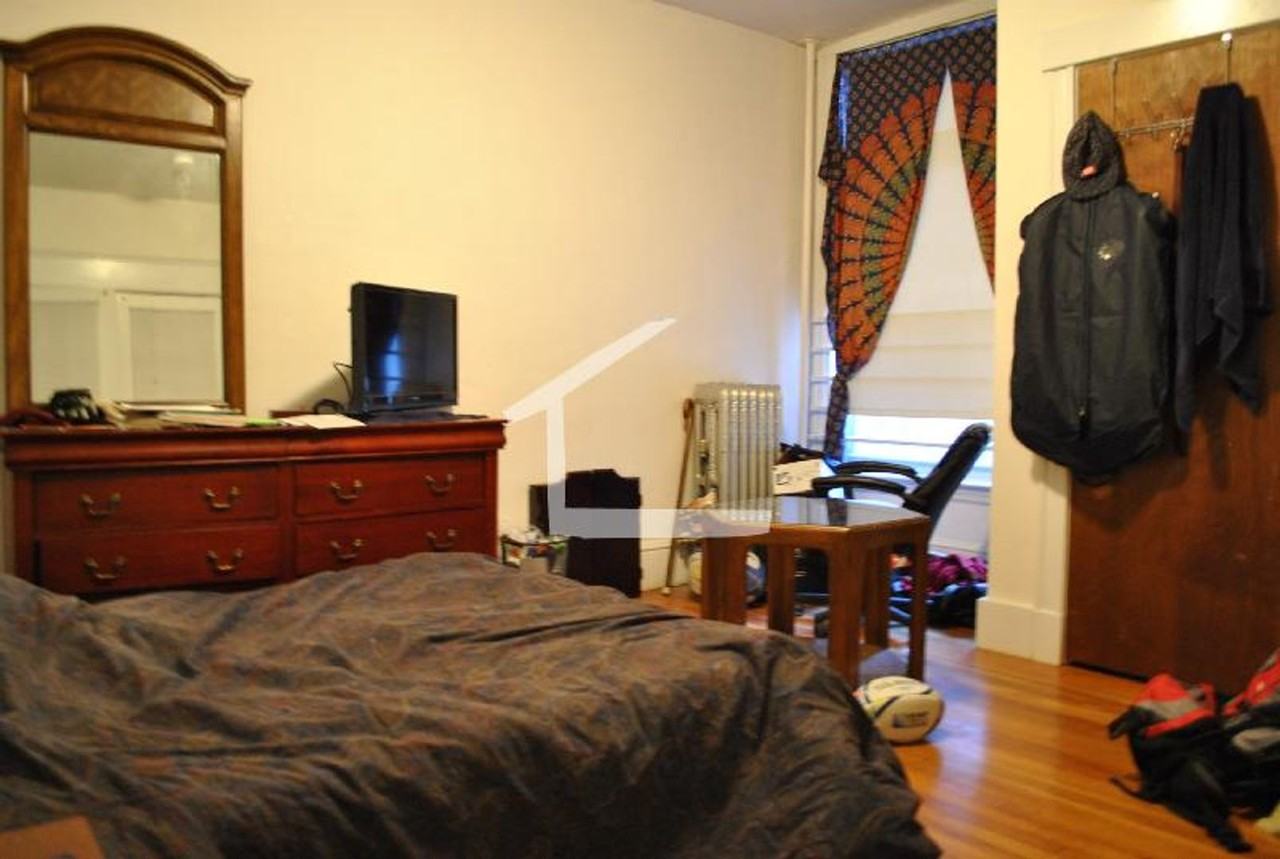 37 Saint Lukes Rd - Photo 7 of 37