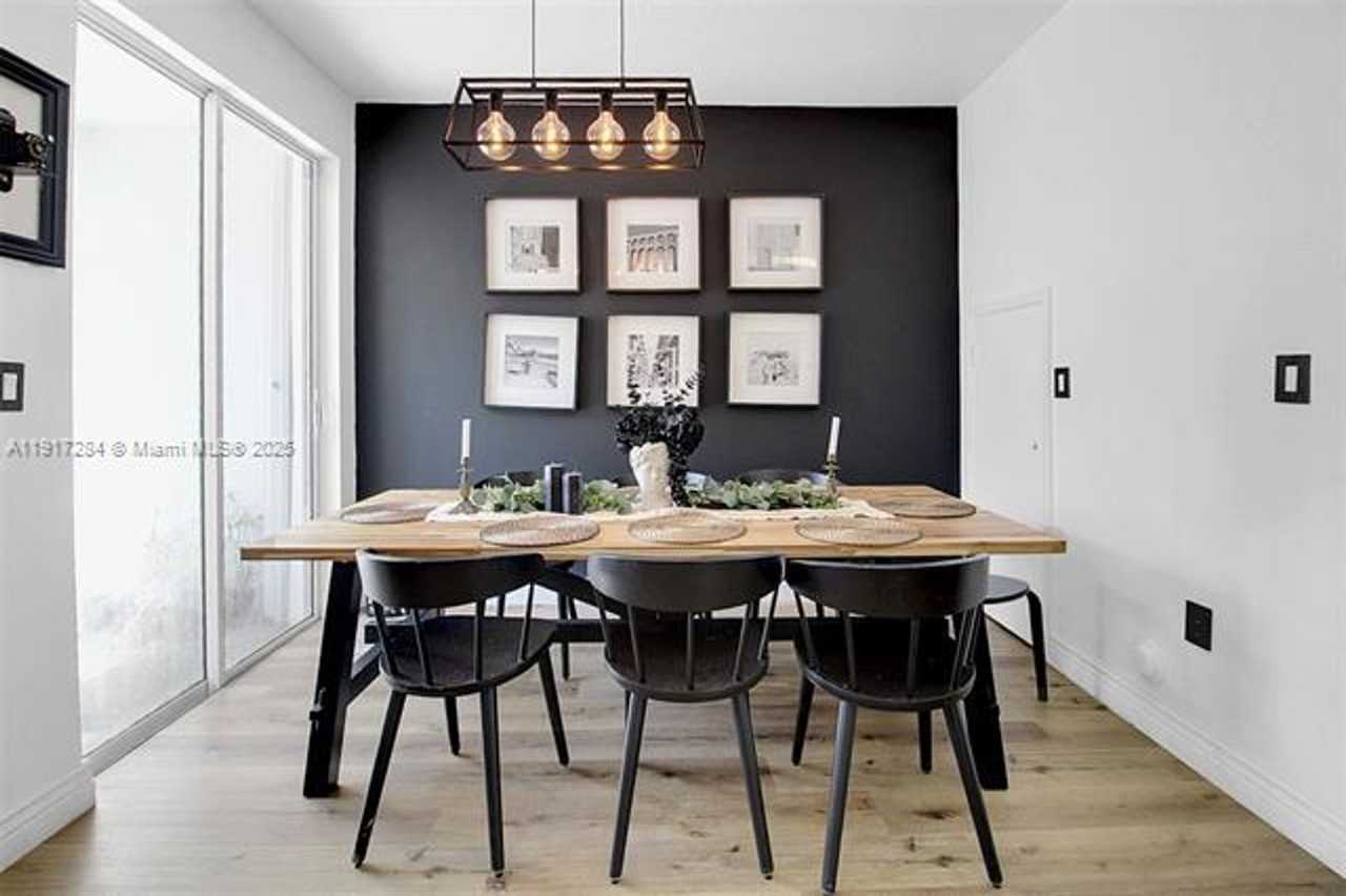 4362 4362 NW 114th Path TH 4362 #0 - Photo 5 of 17