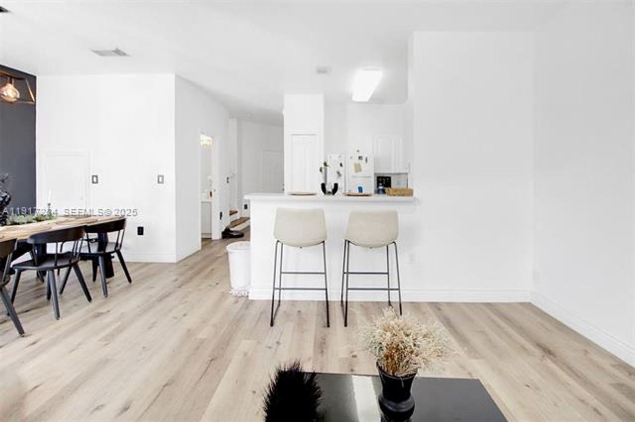 4362 4362 NW 114th Path TH 4362 #0 - Photo 6 of 17