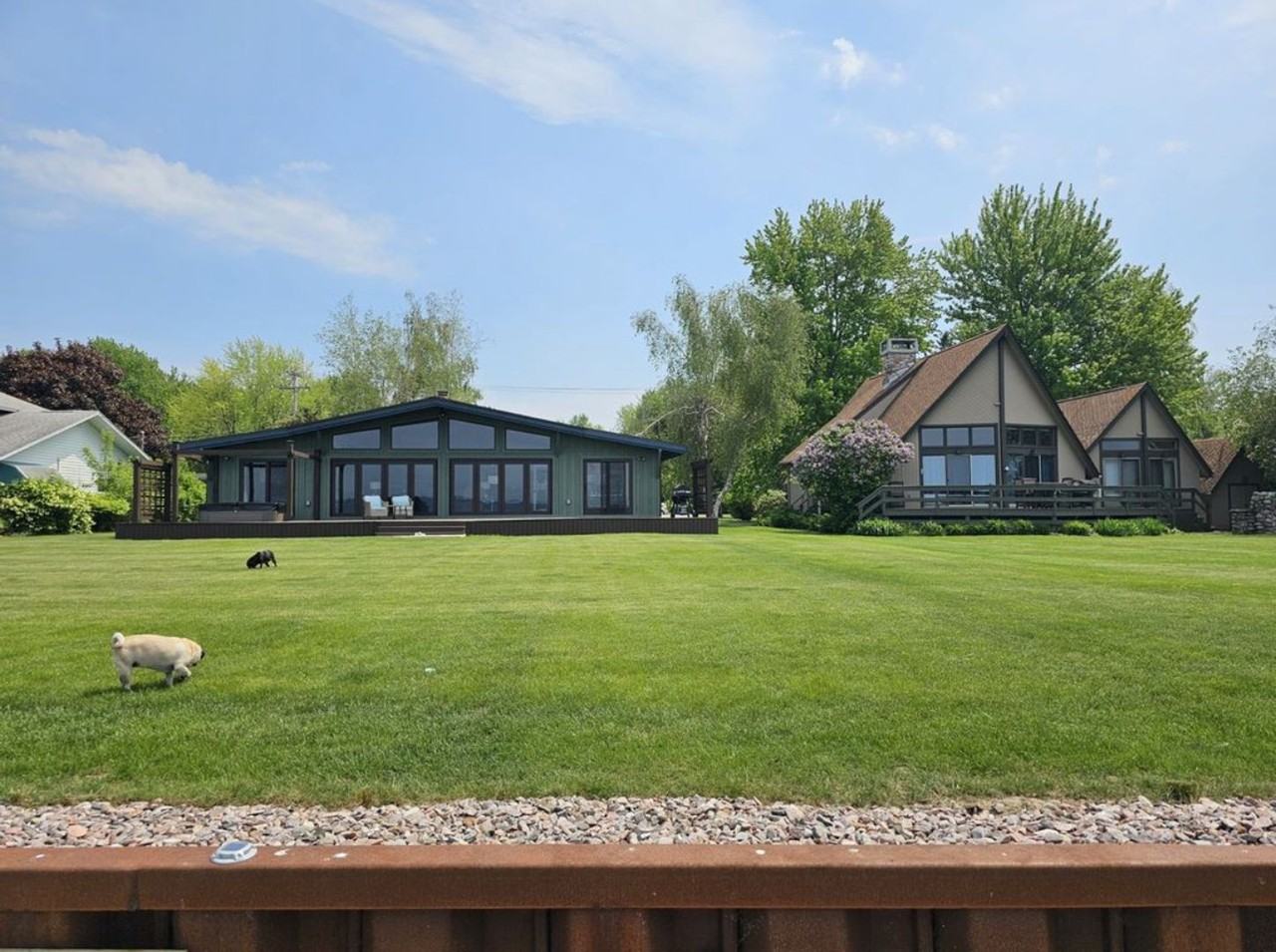 787 East Broadway - Photo 2 of 31