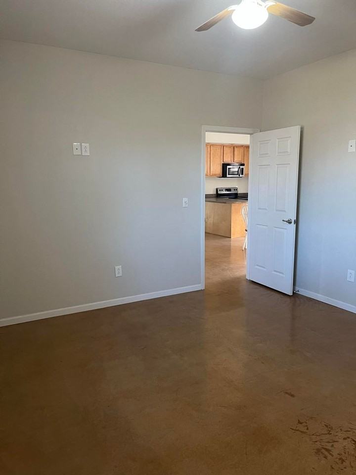 625 Highway W - Photo 3 of 16