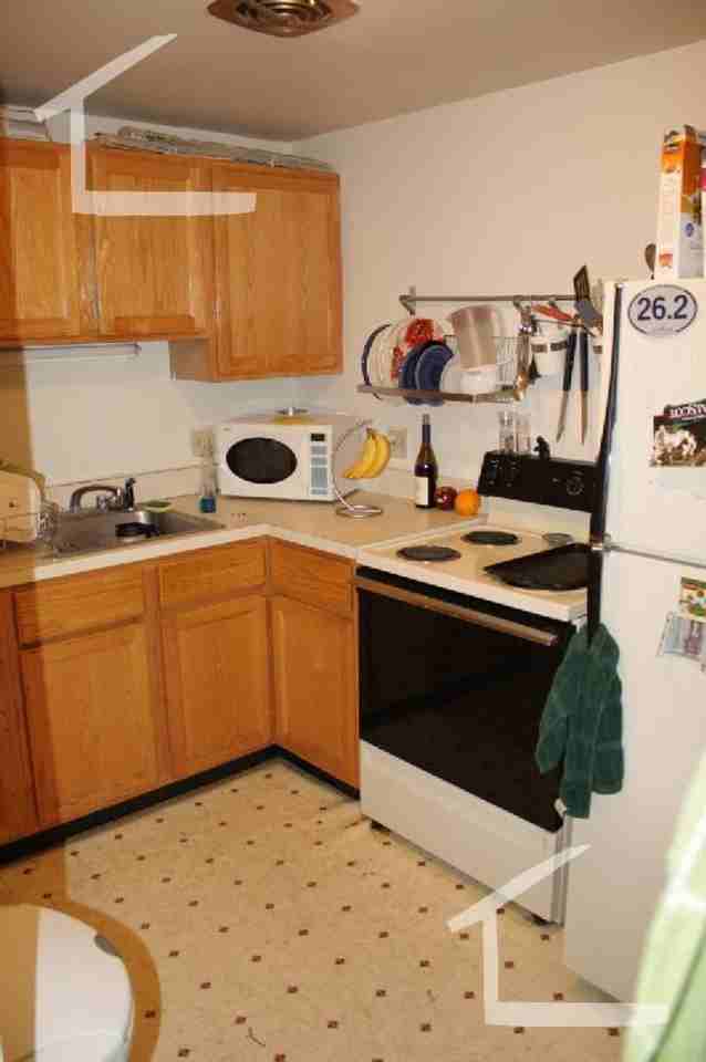 311 Tappan Street - Photo 2 of 11