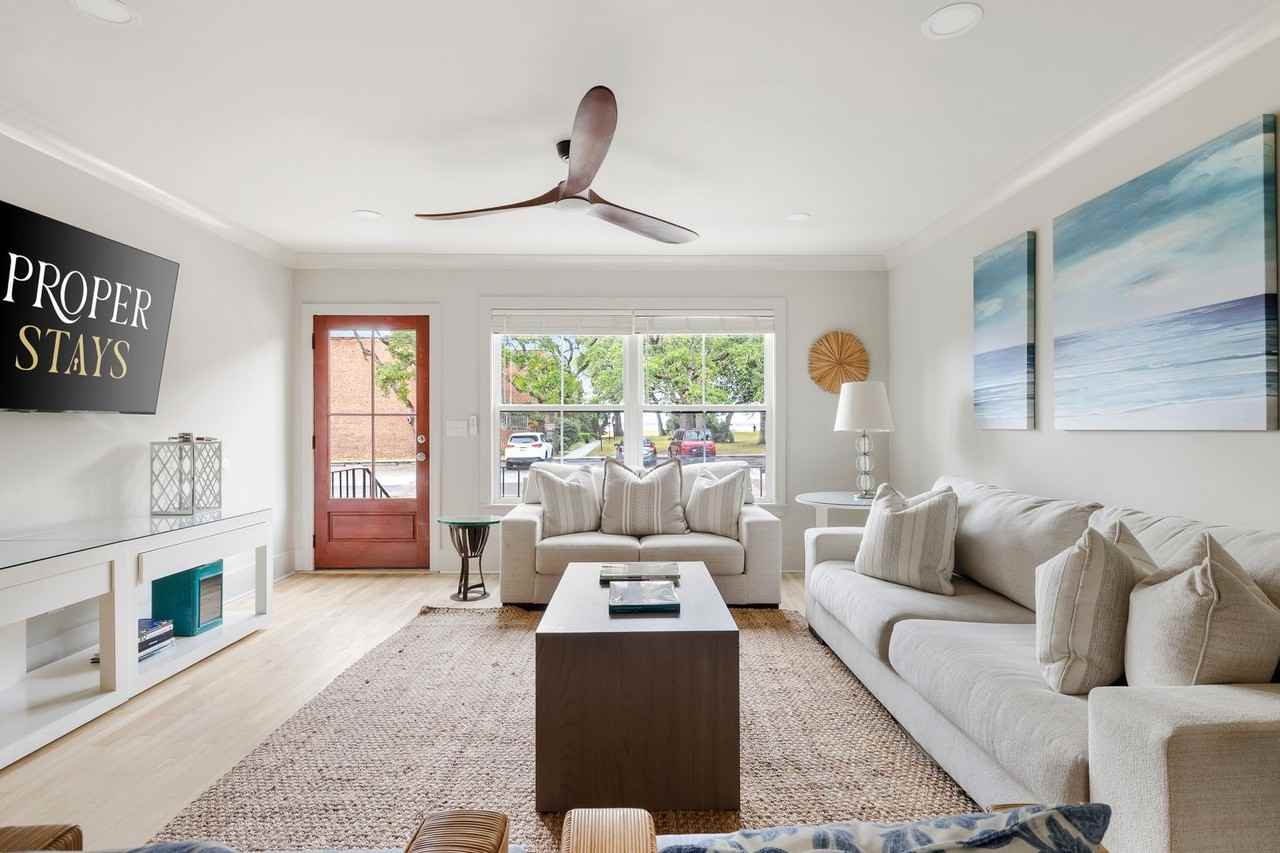 189 3rd Avenue - Photo 7 of 45