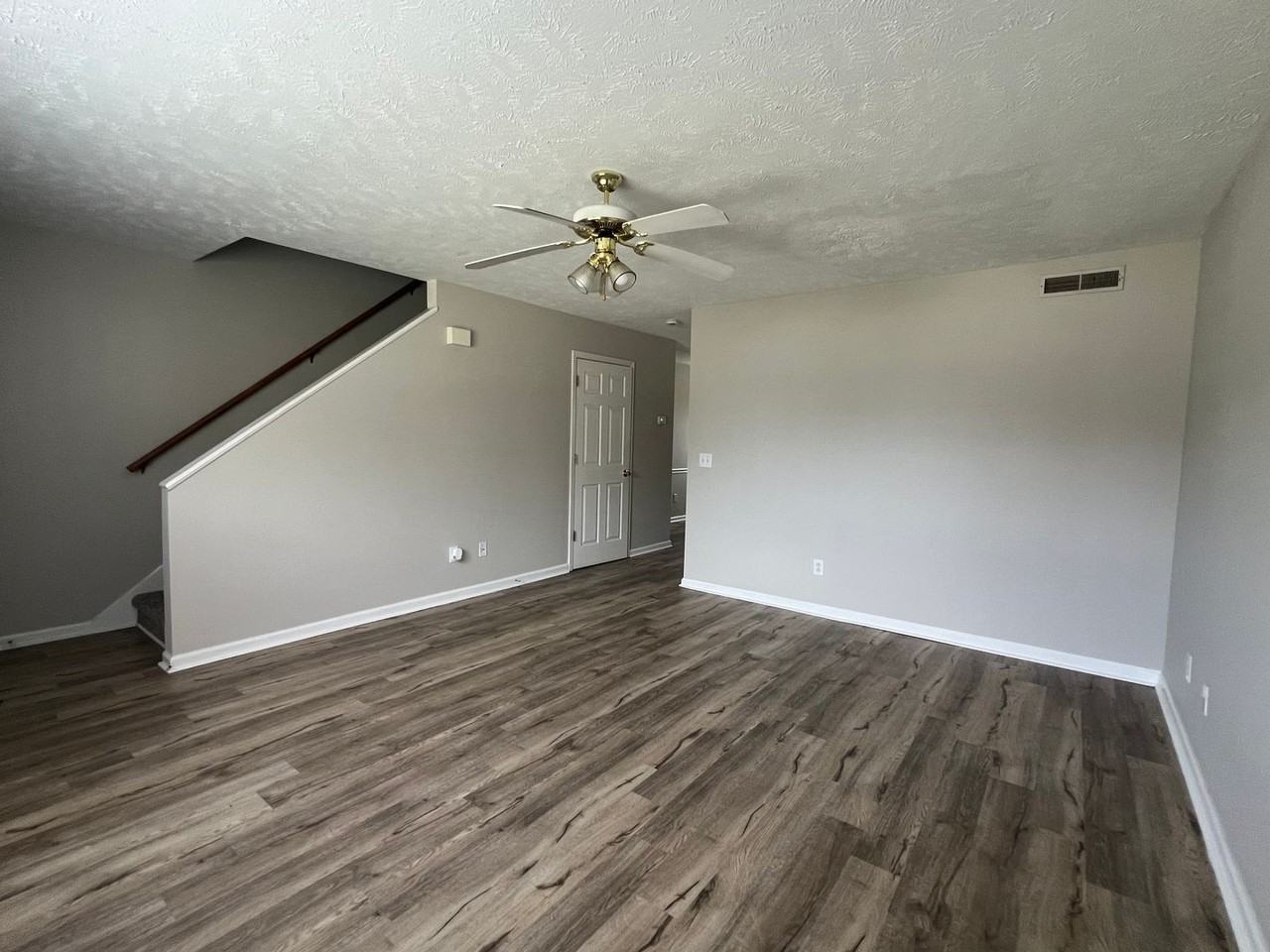 1505 Center Pointe Dr - Photo 4 of 18