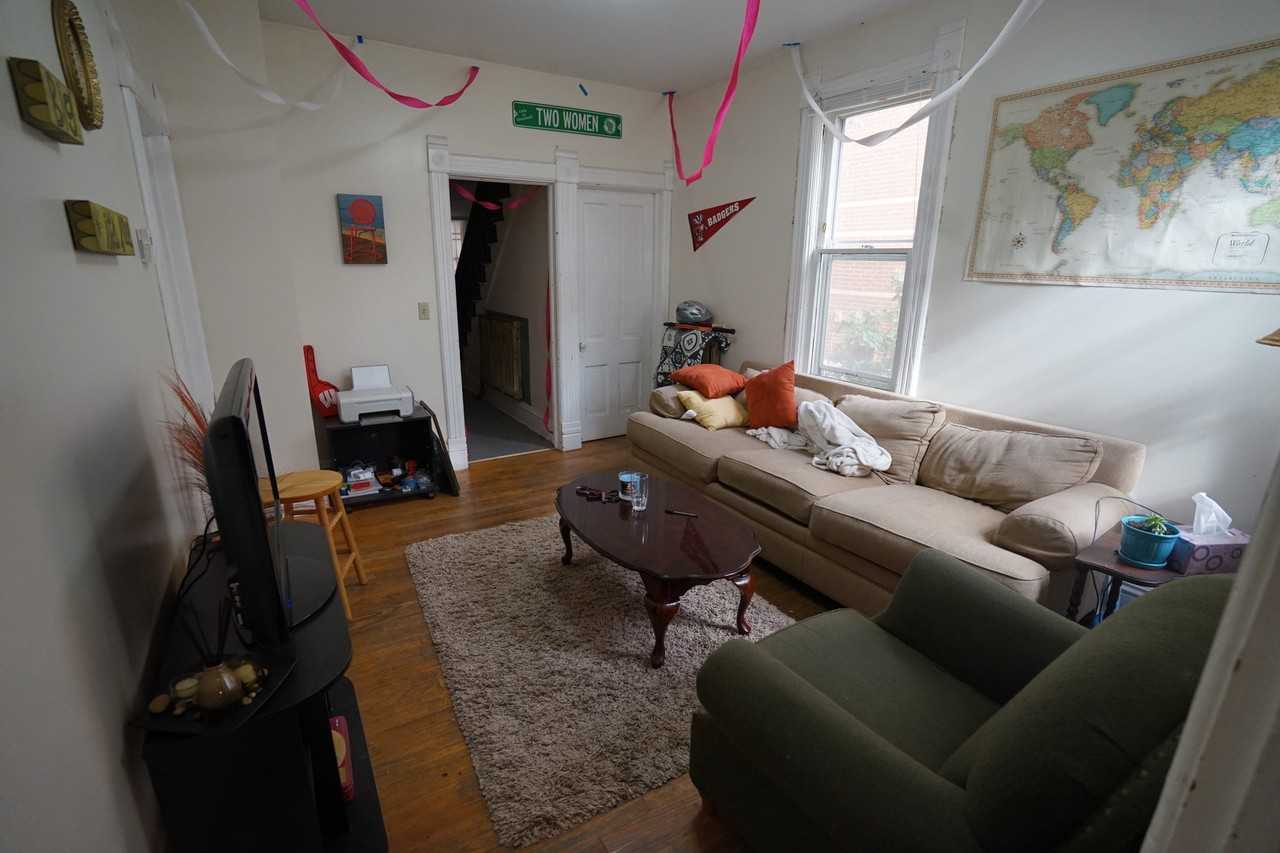 339 West Doty Street - Photo 3 of 15