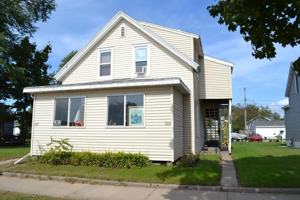 featured image of 1313 Green Bay Street