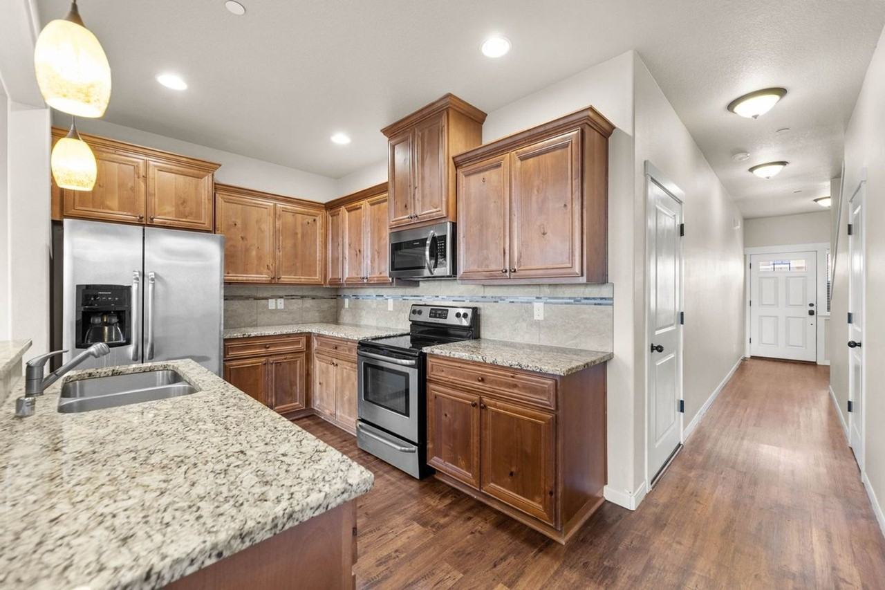 307 North 33rd Court - Photo 2 of 22