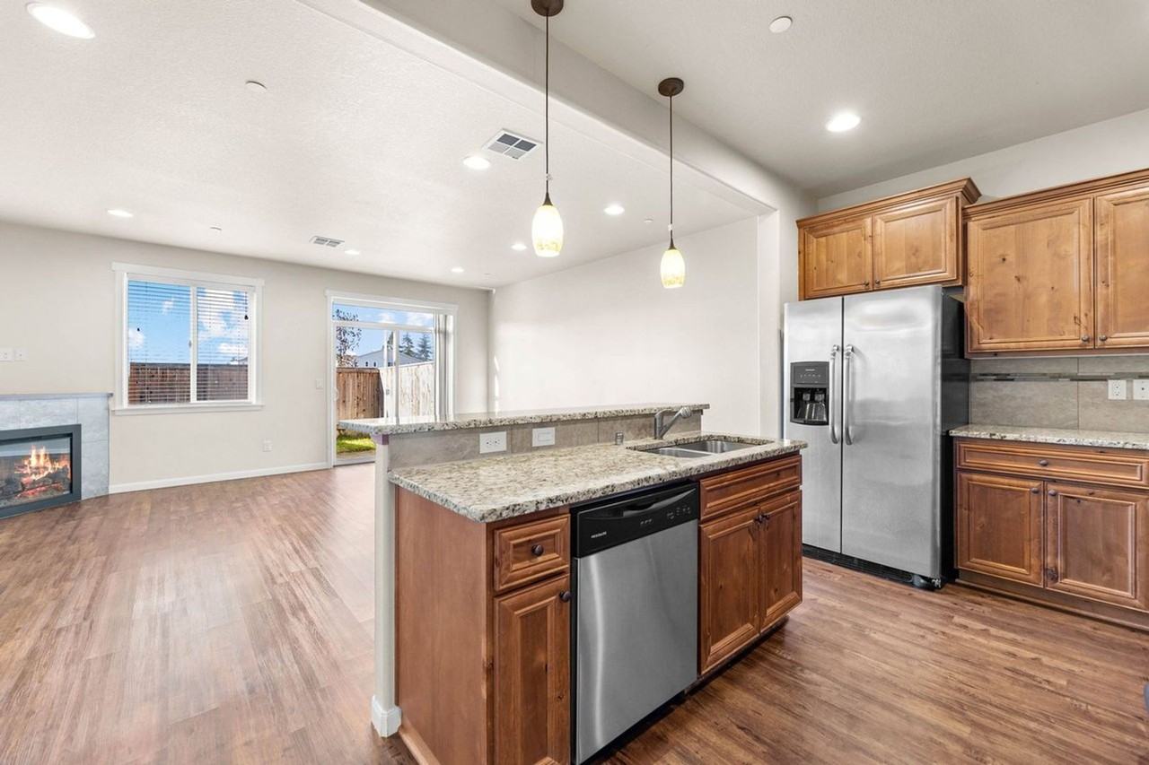 307 North 33rd Court - Photo 4 of 22