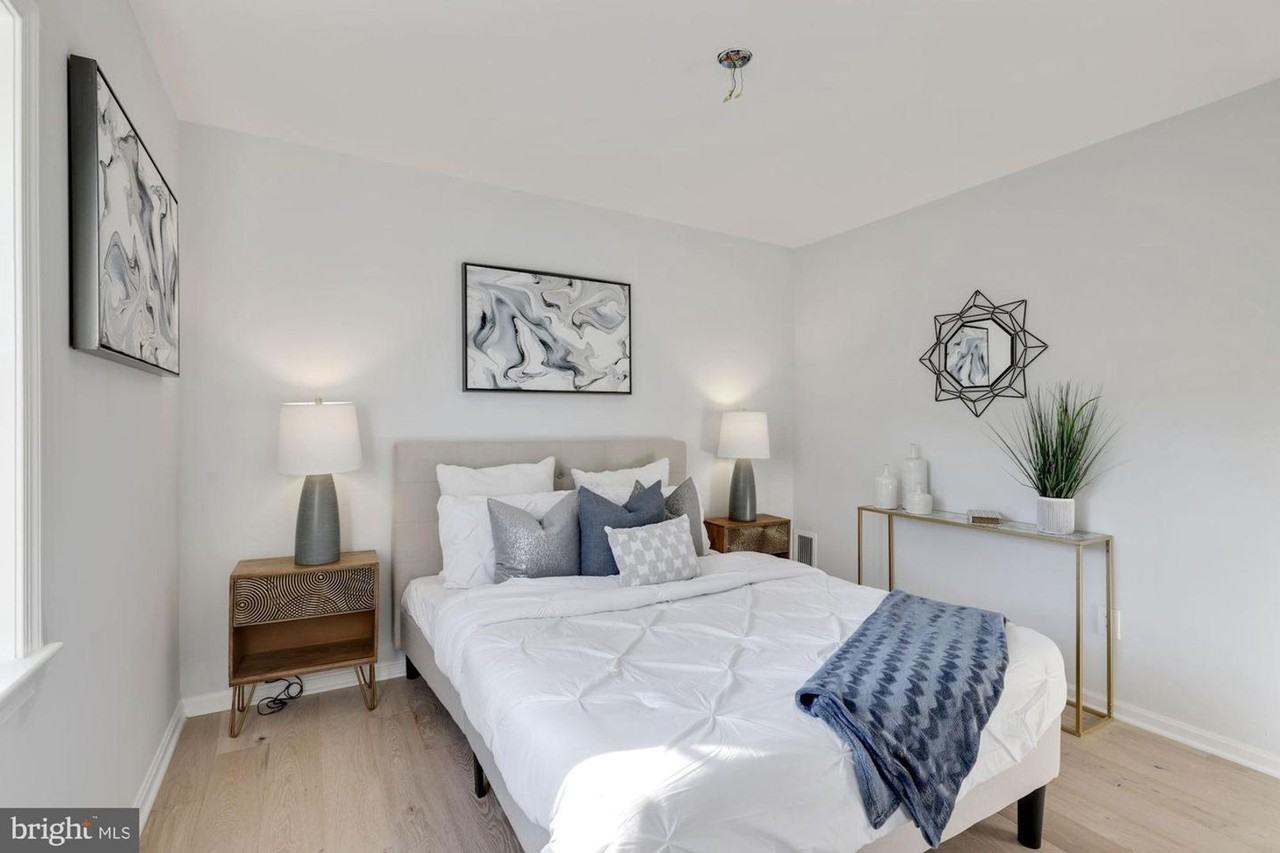 4940 Bradley Boulevard - Photo 5 of 19