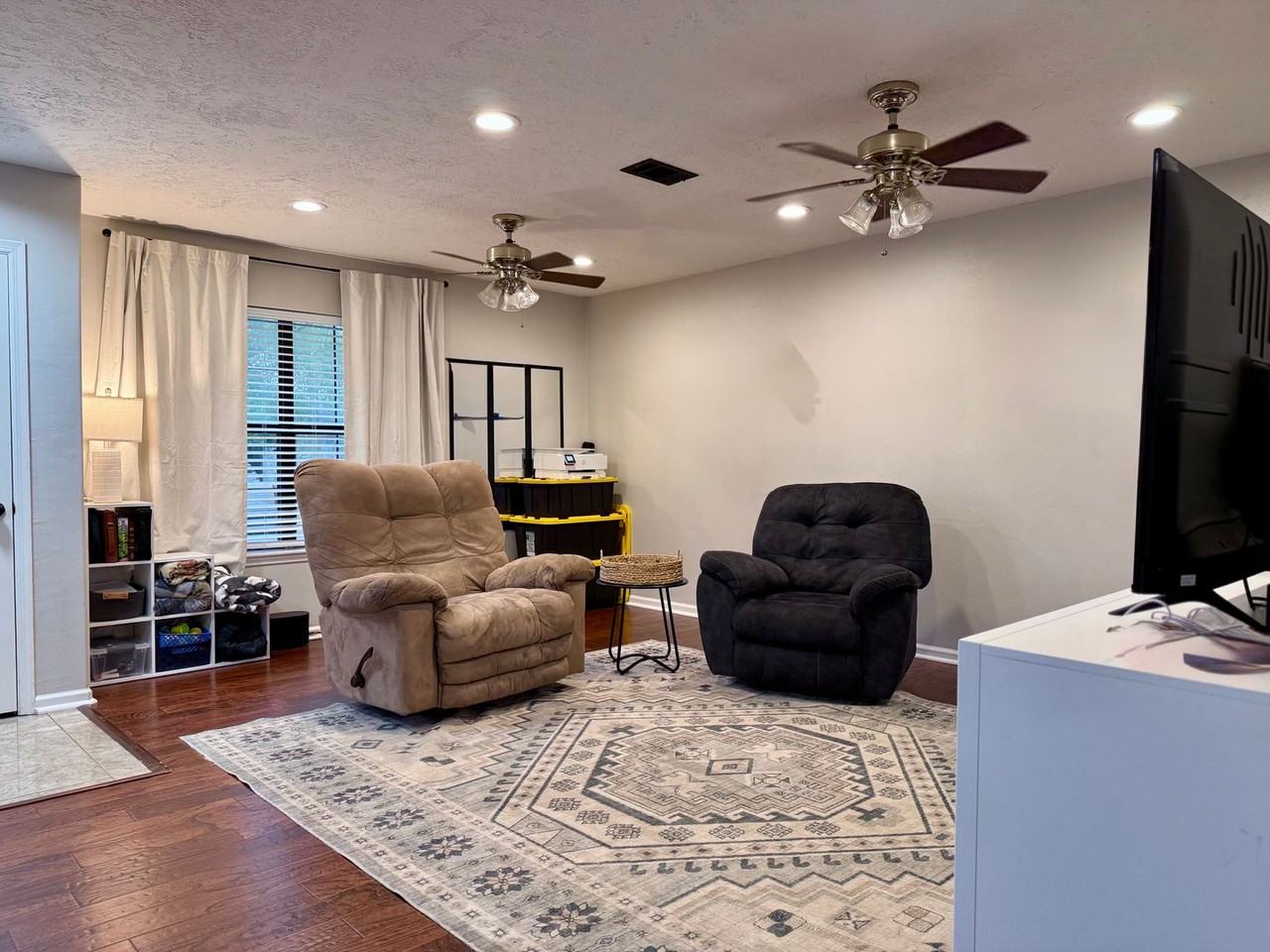 2213 Angus St - Photo 2 of 13