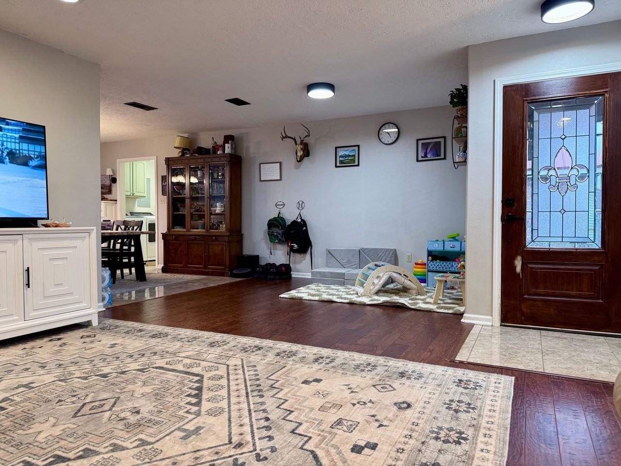 2213 Angus St - Photo 3 of 13