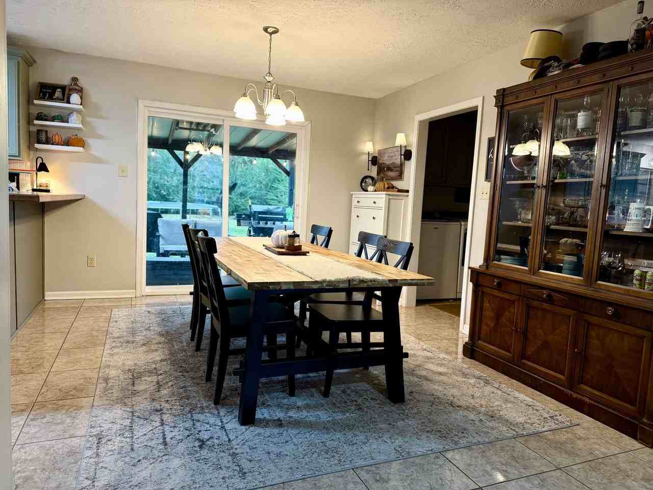 2213 Angus St - Photo 5 of 13