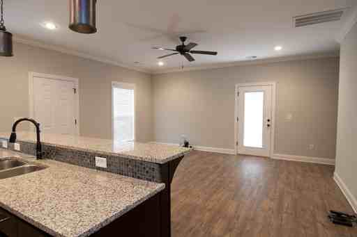 210 Park West Loop - Photo 4 of 16