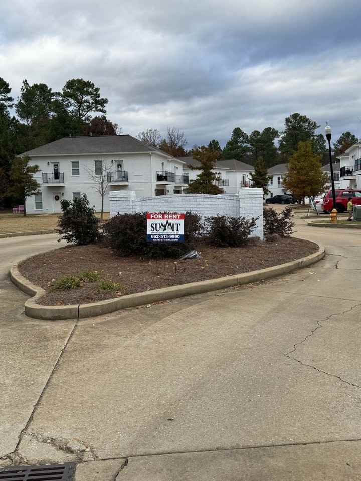 213 Park West Loop - Photo 7 of 7