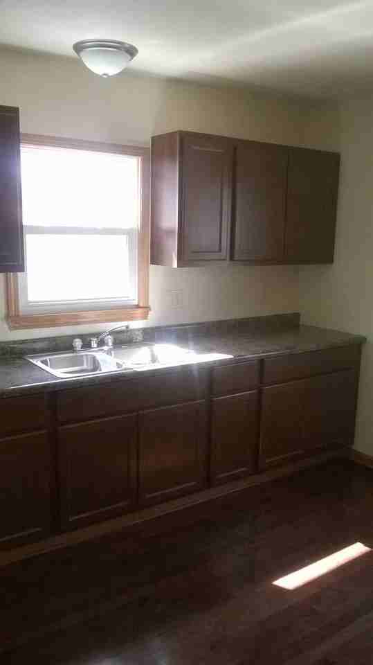 5647 North 36th Street - Photo 5 of 8