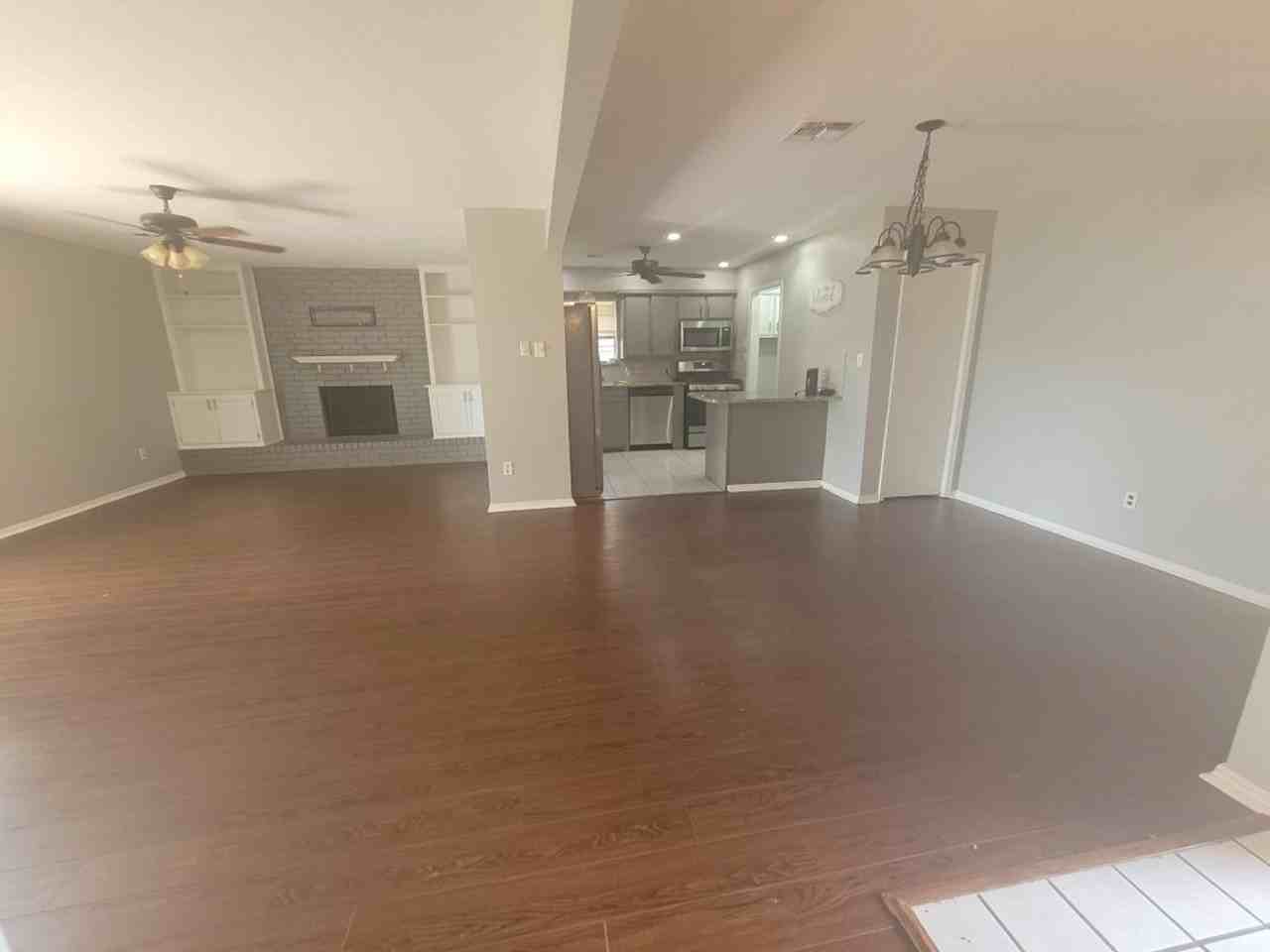 1706 Nw Gray Warr Pl - Photo 2 of 12