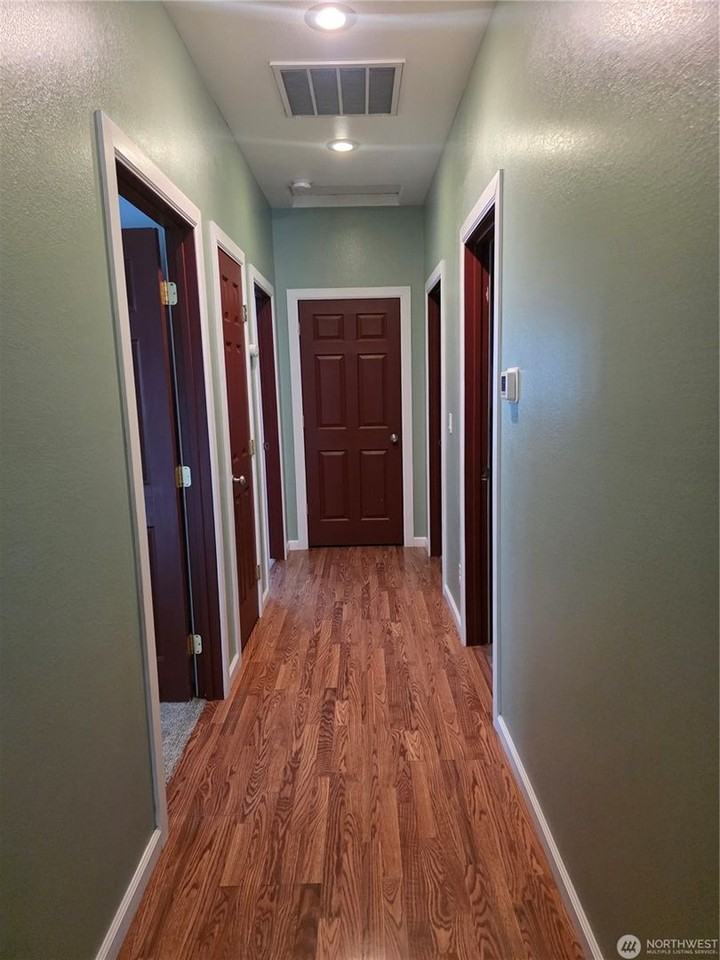 1102 Ashley Way - Photo 7 of 27