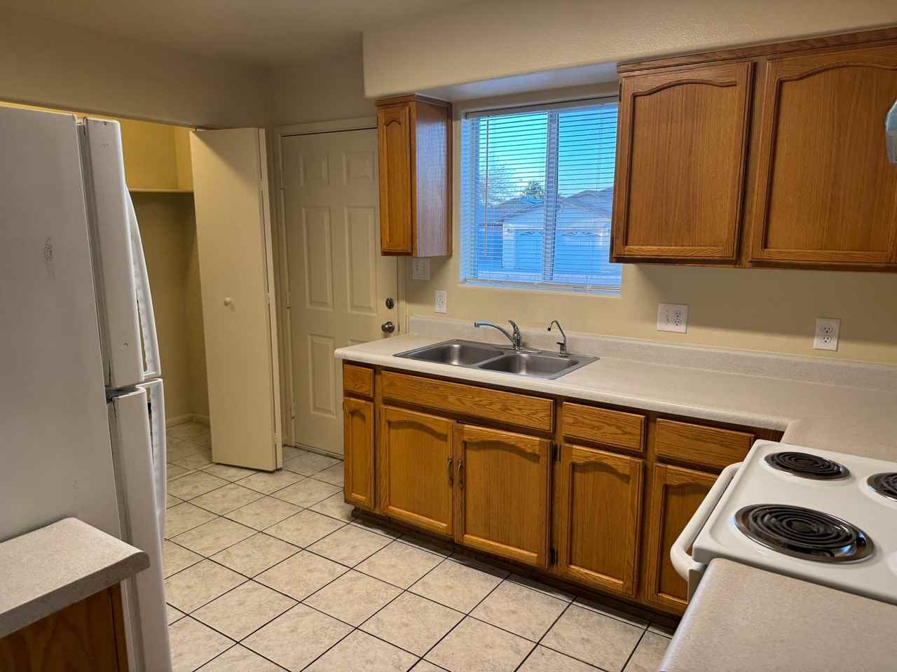 1442 N Cabello Ave - Photo 3 of 18