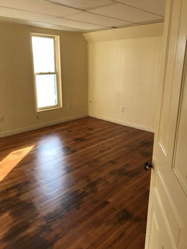 27 N Buena Vista St - Photo 5 of 9