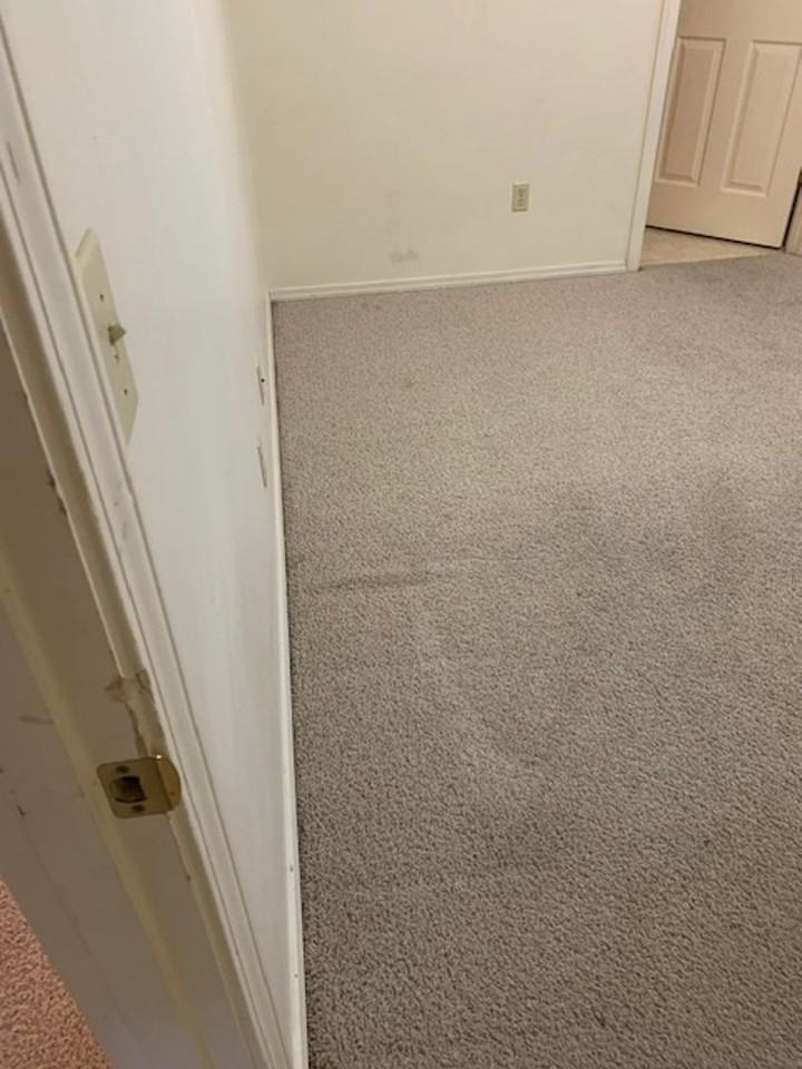 677 Benjamin Ave - Photo 6 of 10