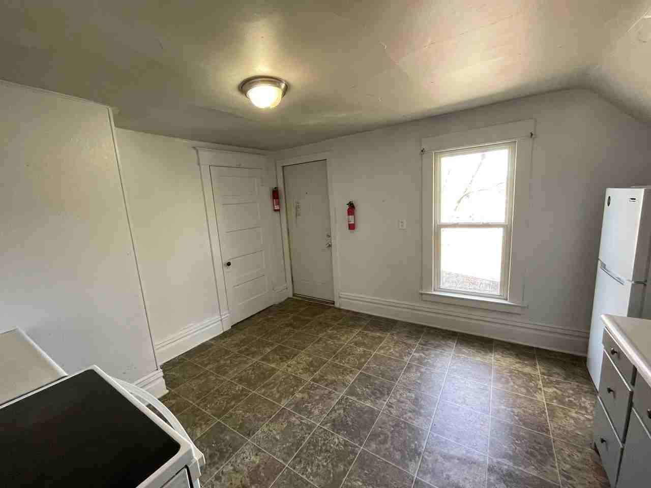 817 Egleston Avenue - Photo 2 of 8