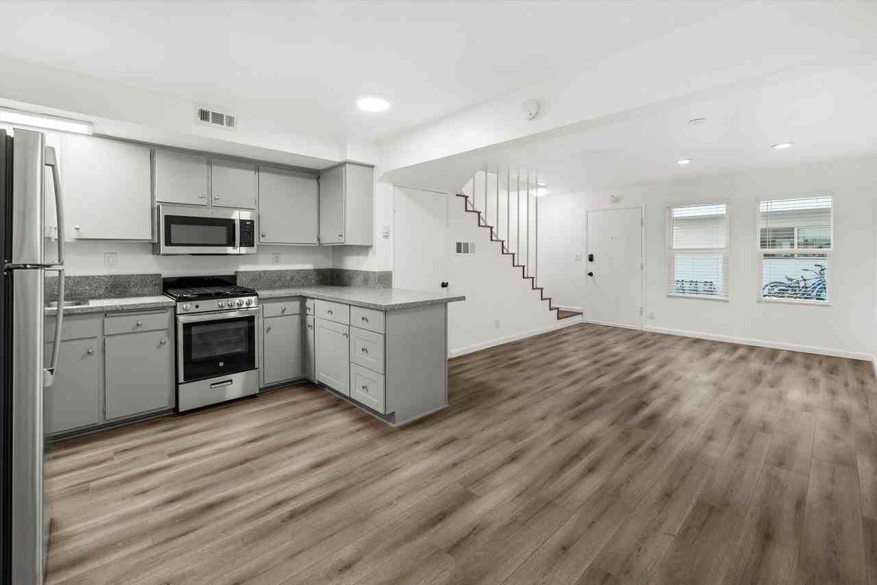 Quiet Isla Vista Apartment Complex - Photo 3 of 50