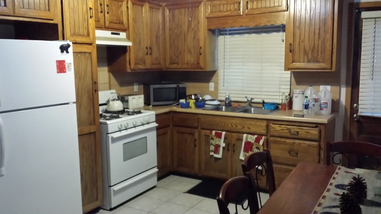 1037 E Country Club Blvd - Photo 3 of 12