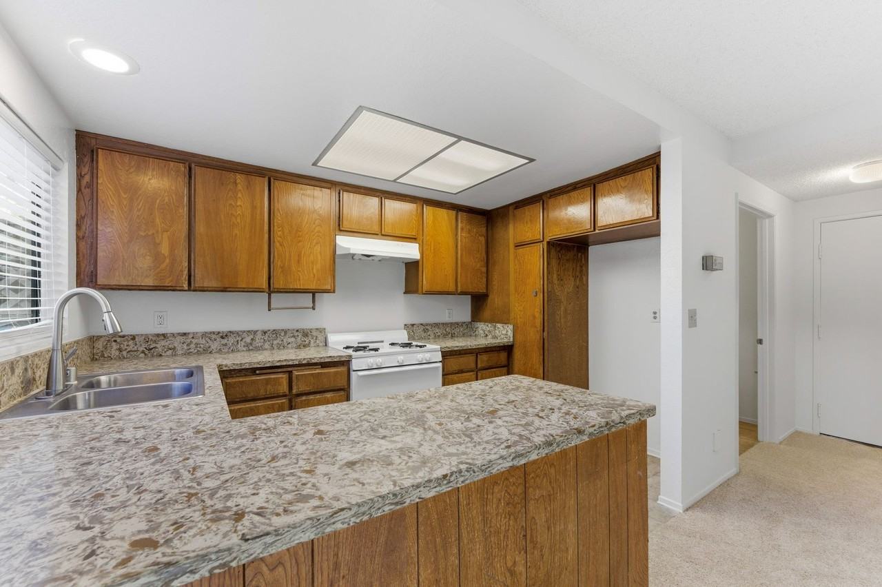 2286 Pacific Ave #E - Photo 7 of 19