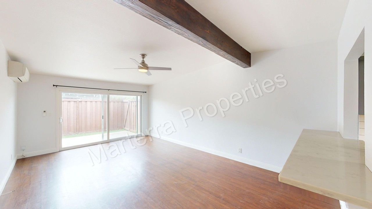 327 Cabrillo St - Photo 2 of 16