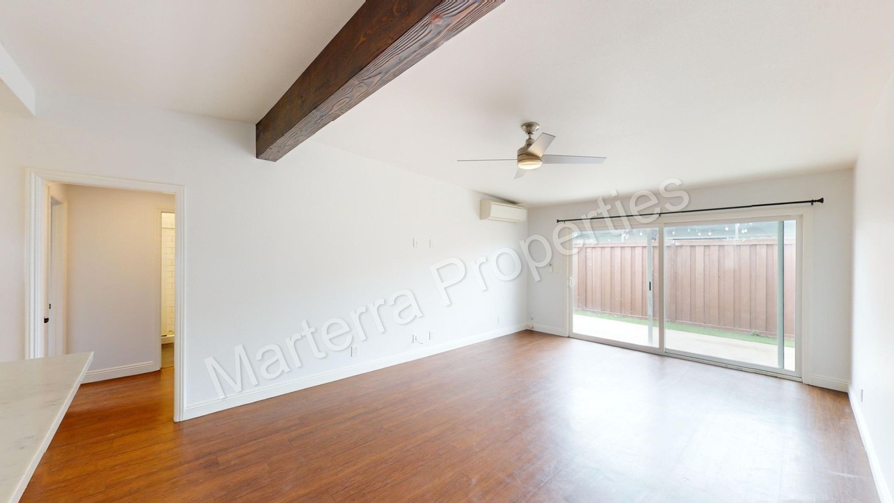 327 Cabrillo St - Photo 3 of 16