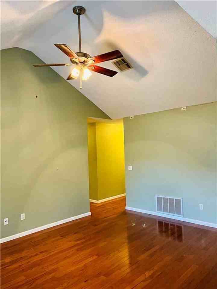 1160 S Jasmine Ln - Photo 3 of 19
