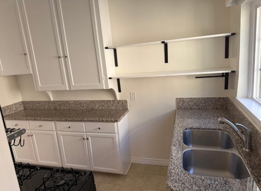 1839 Grace Avenue #5 - Photo 6 of 15