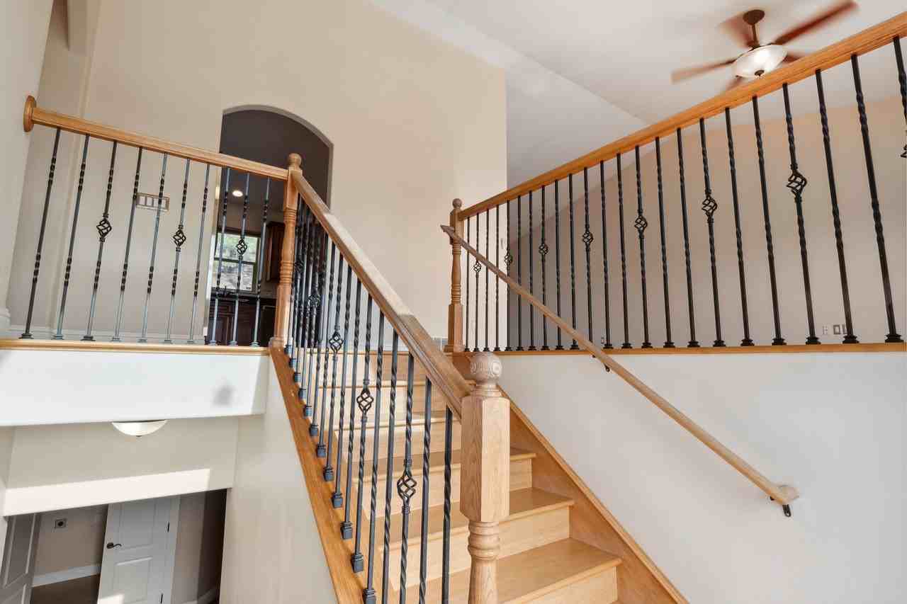 10320 N Woodridge Dr - Photo 5 of 32