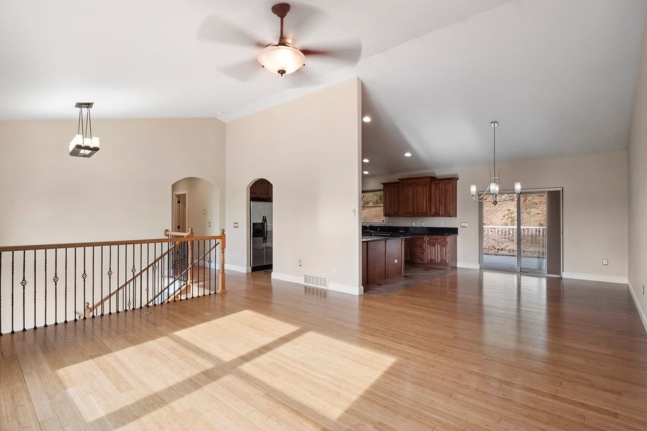 10320 N Woodridge Dr - Photo 7 of 31