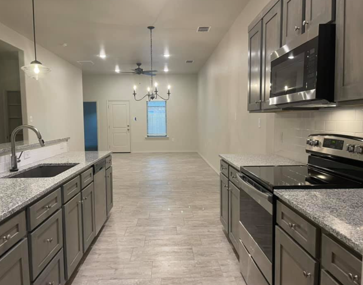 2615 136th Street - Photo 3 of 9