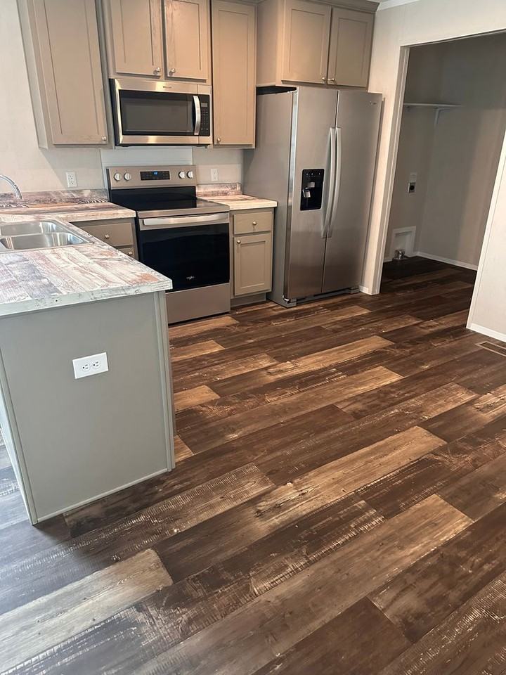 443 West Dogwood Avenue - Photo 3 of 11