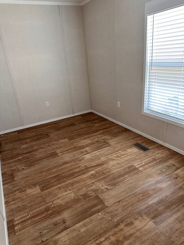 423 West Dogwood Avenue - Photo 2 of 8