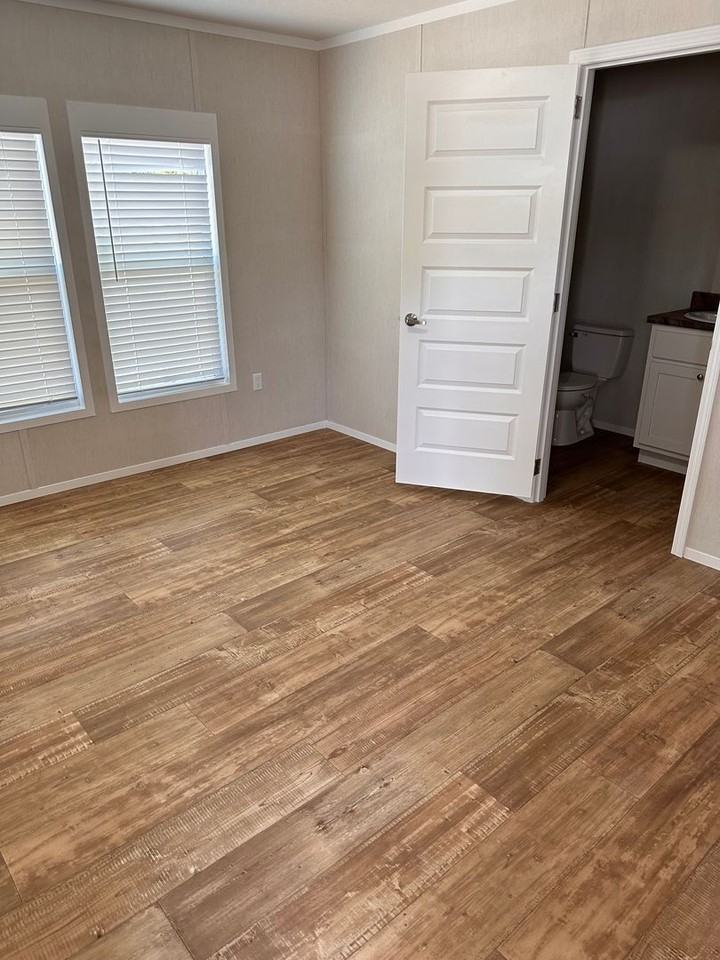 423 West Dogwood Avenue - Photo 4 of 8