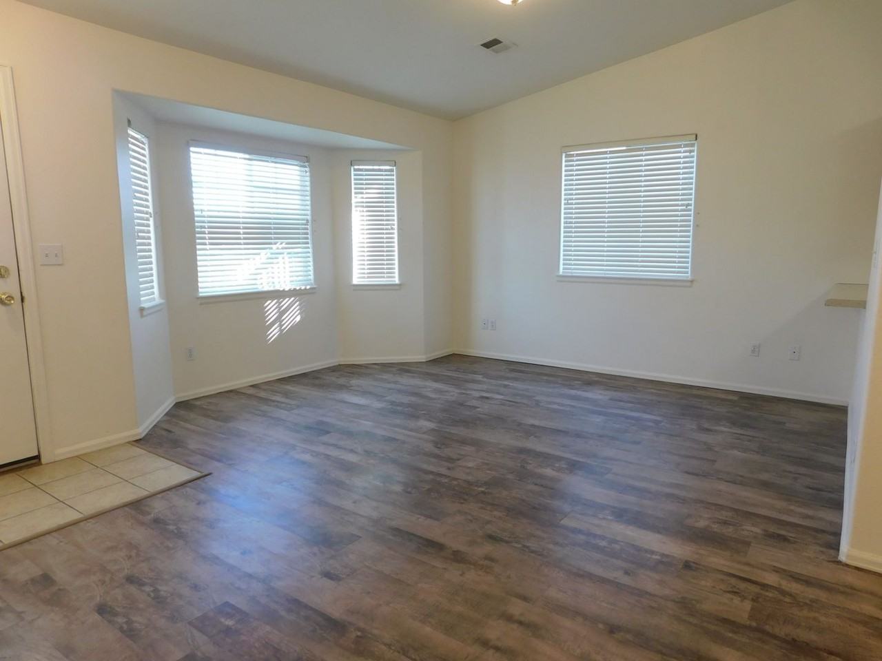 657 Springbrook Dr - Photo 3 of 19