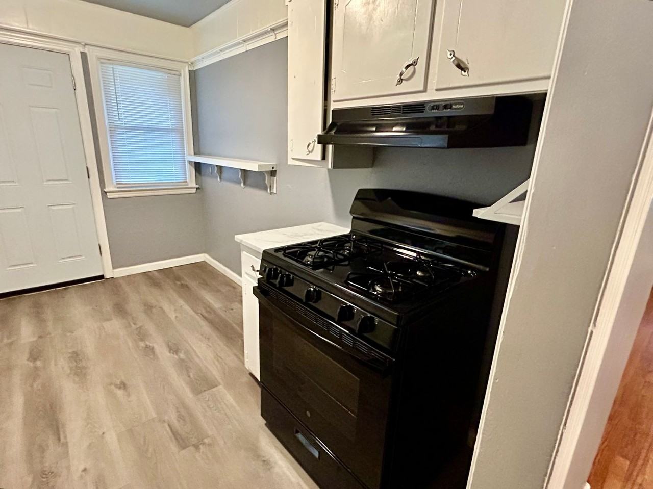 3044 Nw 28th St - Photo 7 of 20