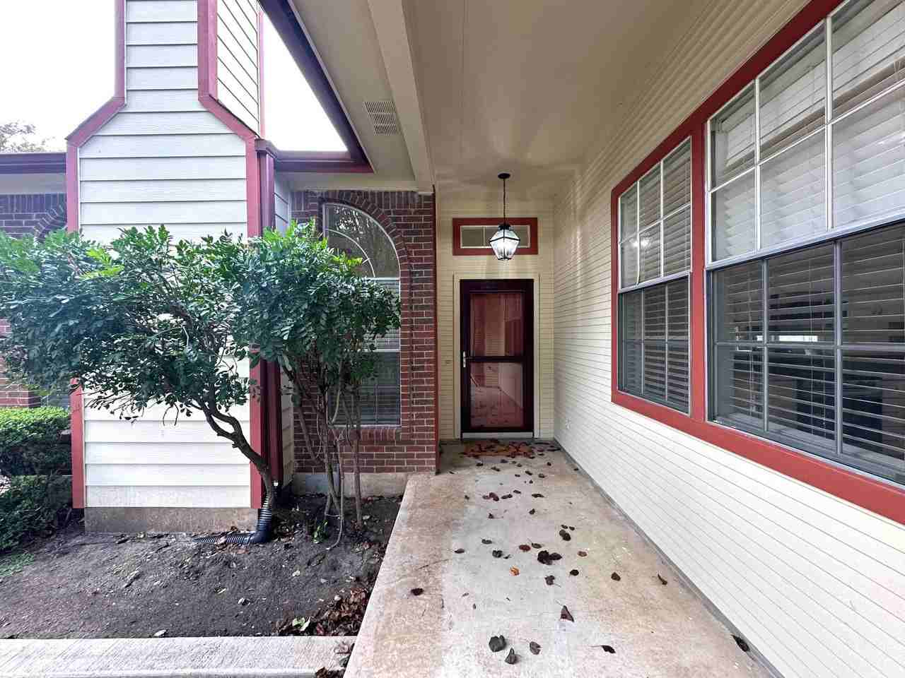 2105 Cervin Boulevard - Photo 3 of 23