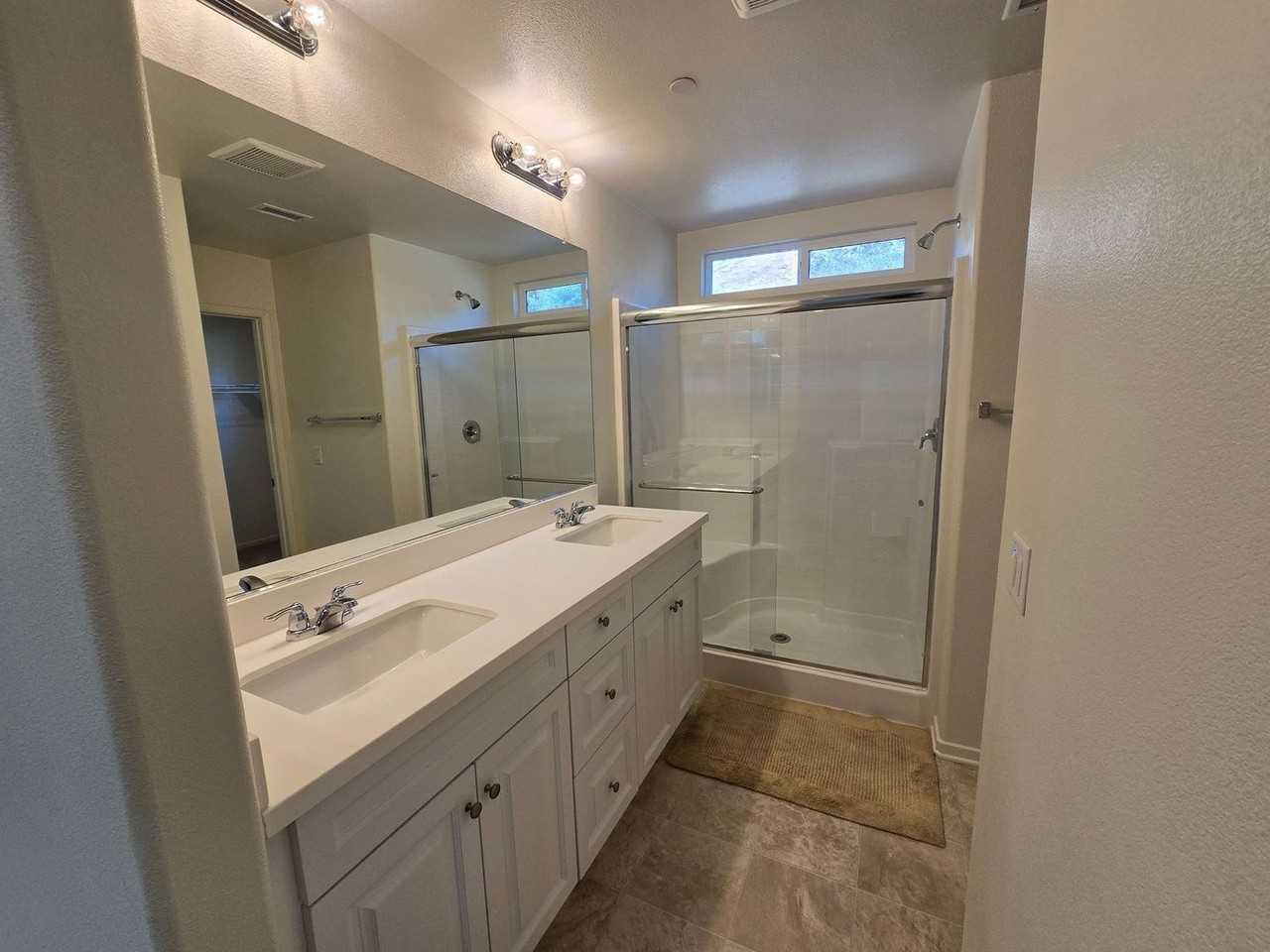 1910 Priest St - Photo 4 of 23